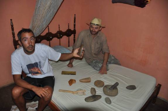 Pequena amostra de instrumentos pré-históricos coletados pelo Djair na região de Cabaceiras - PB